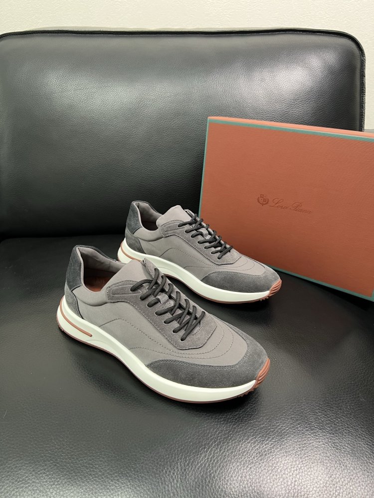 Кросівки чоловічі