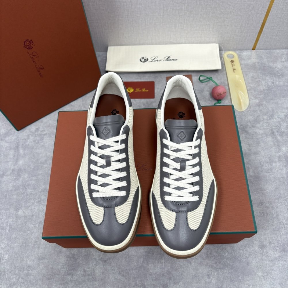 Кросівки чоловічі