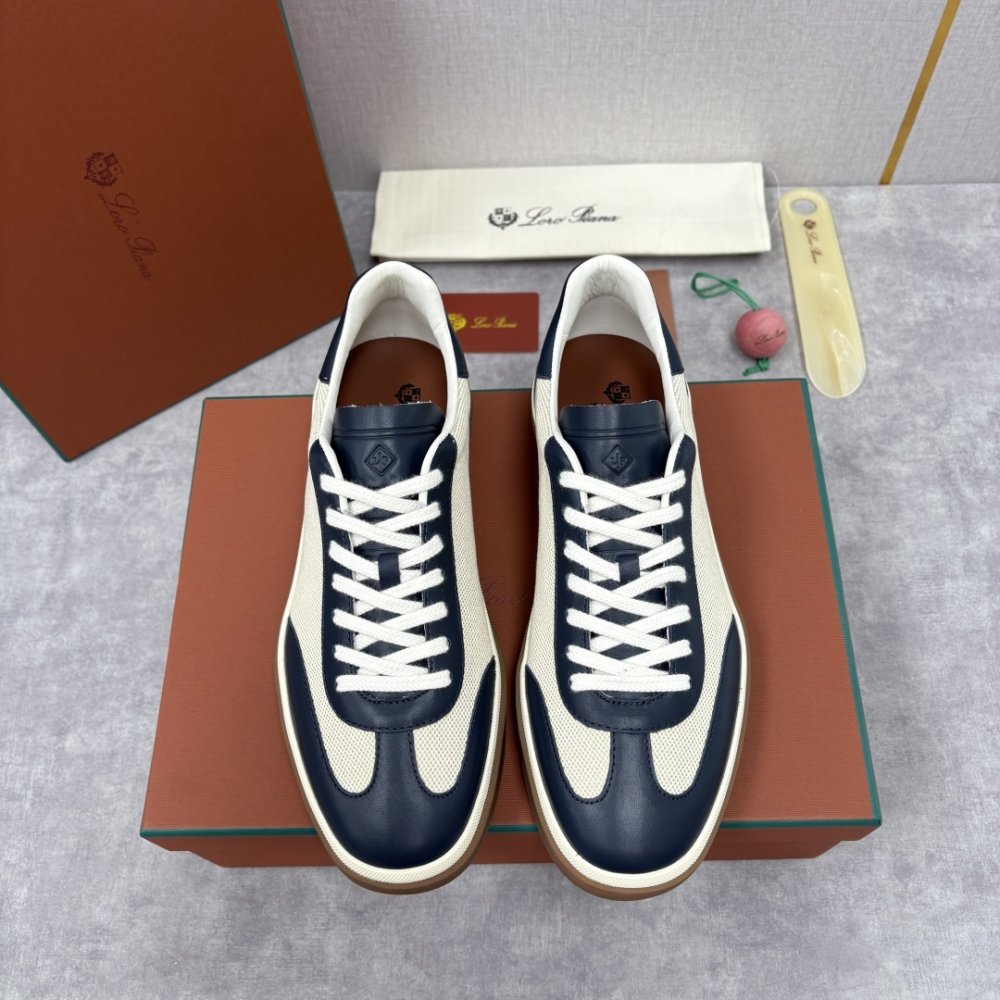 Кросівки чоловічі