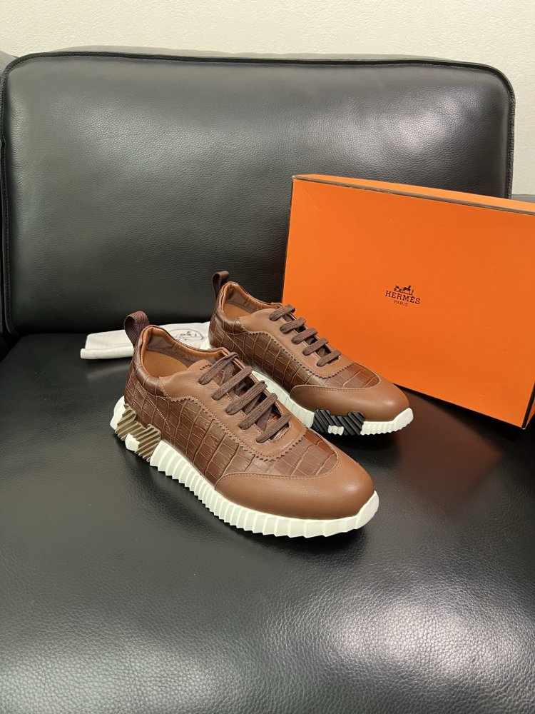 Кросівки чоловічі