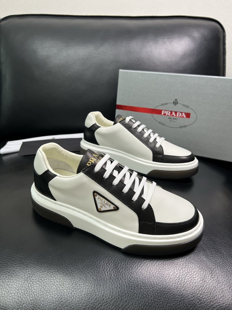 Кросівки чоловічі