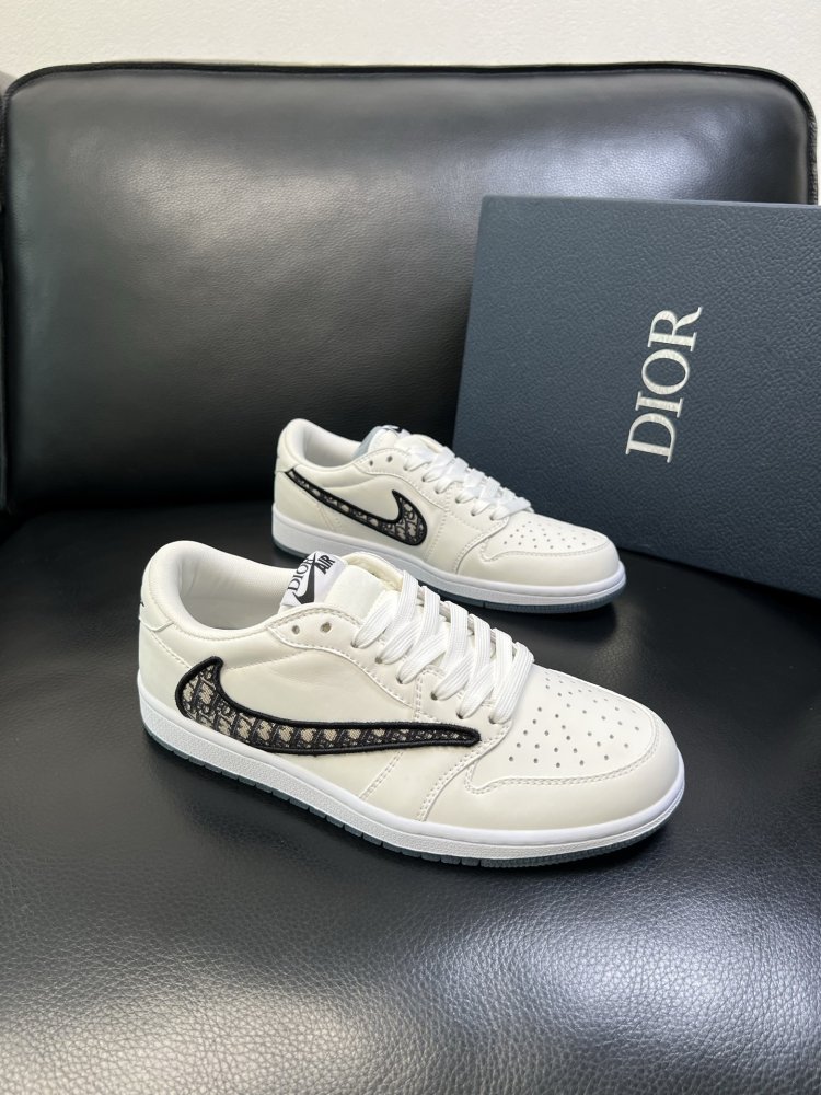 Кросівки чоловічі