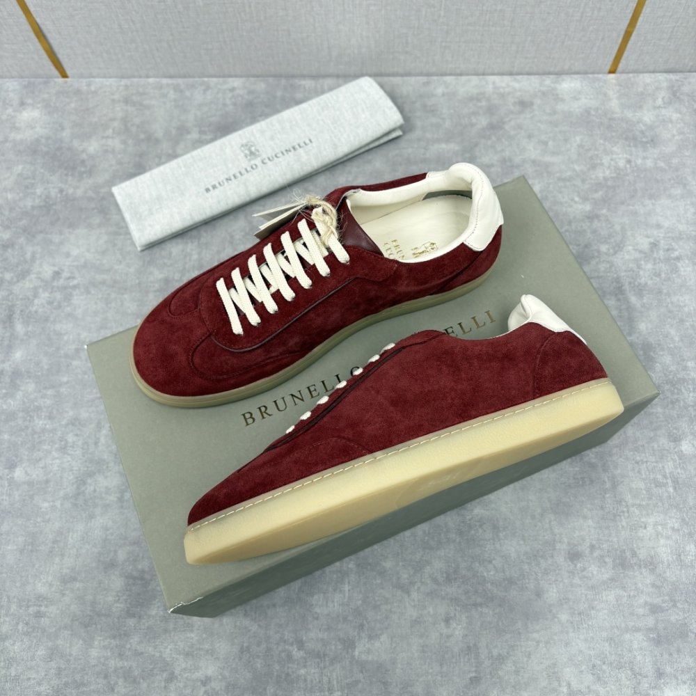 Кросівки чоловічі