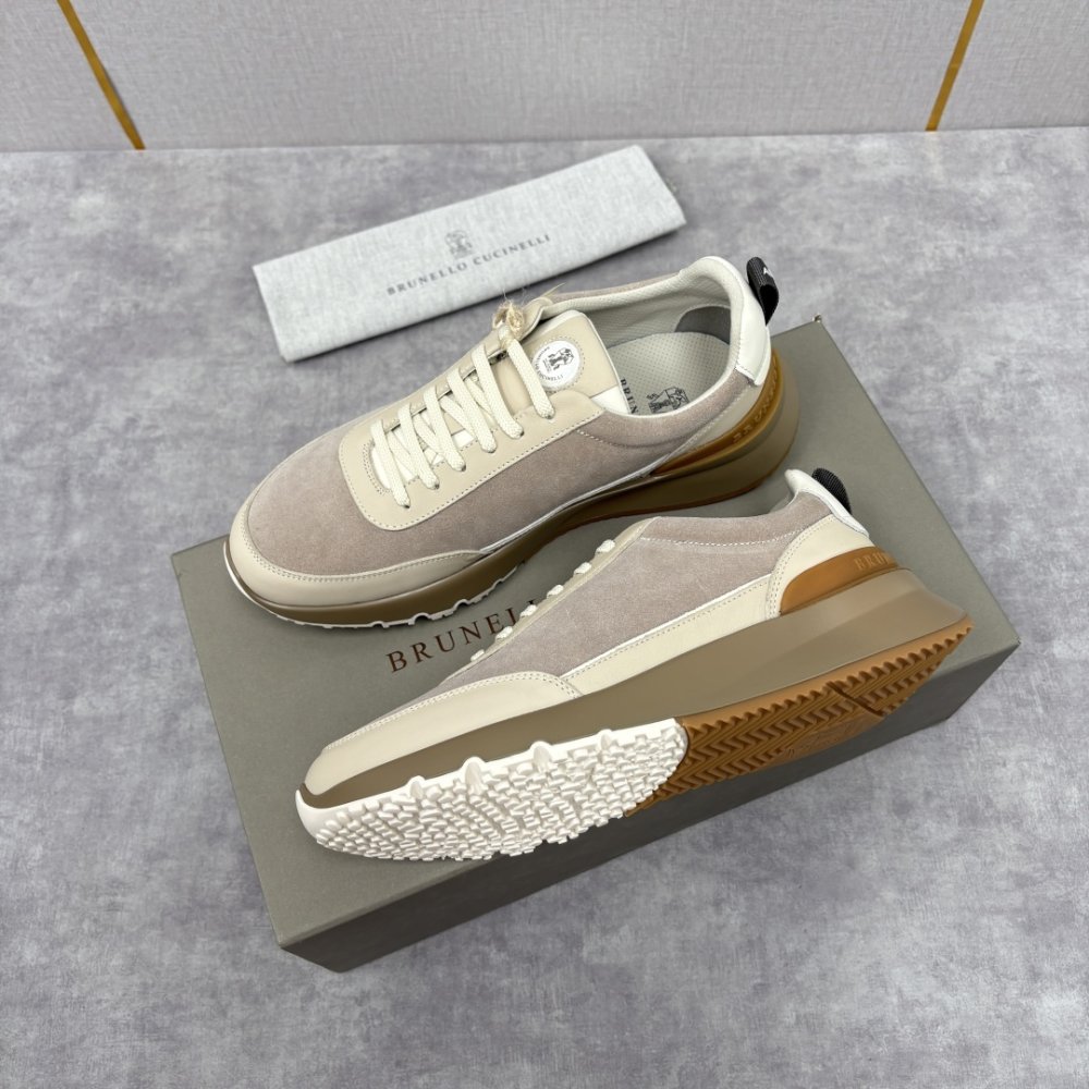 Кросівки чоловічі