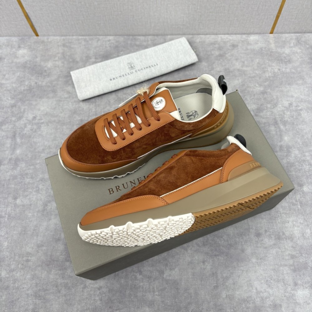 Кросівки чоловічі