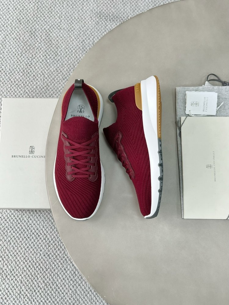 Кросівки чоловічі