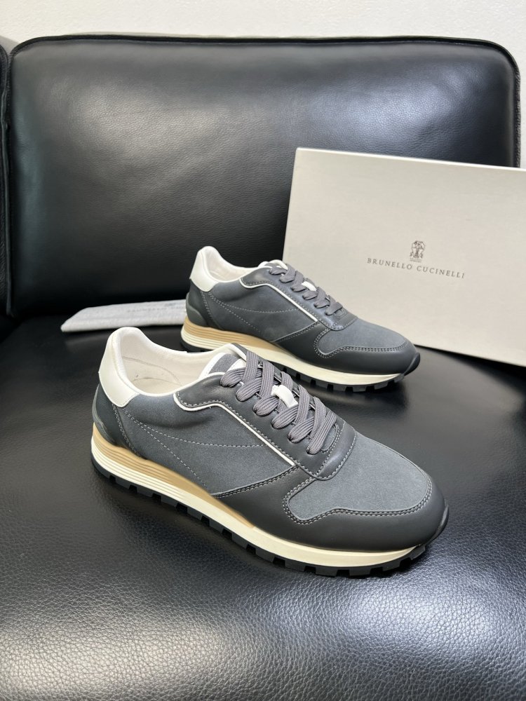 Кросівки чоловічі