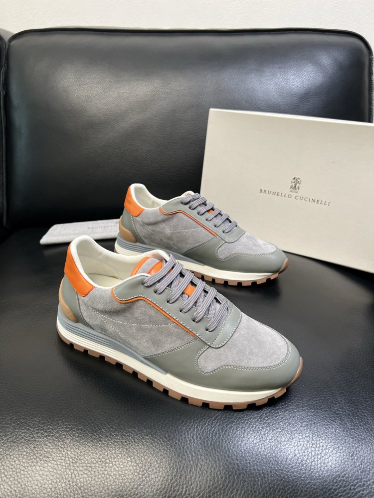 Кросівки чоловічі