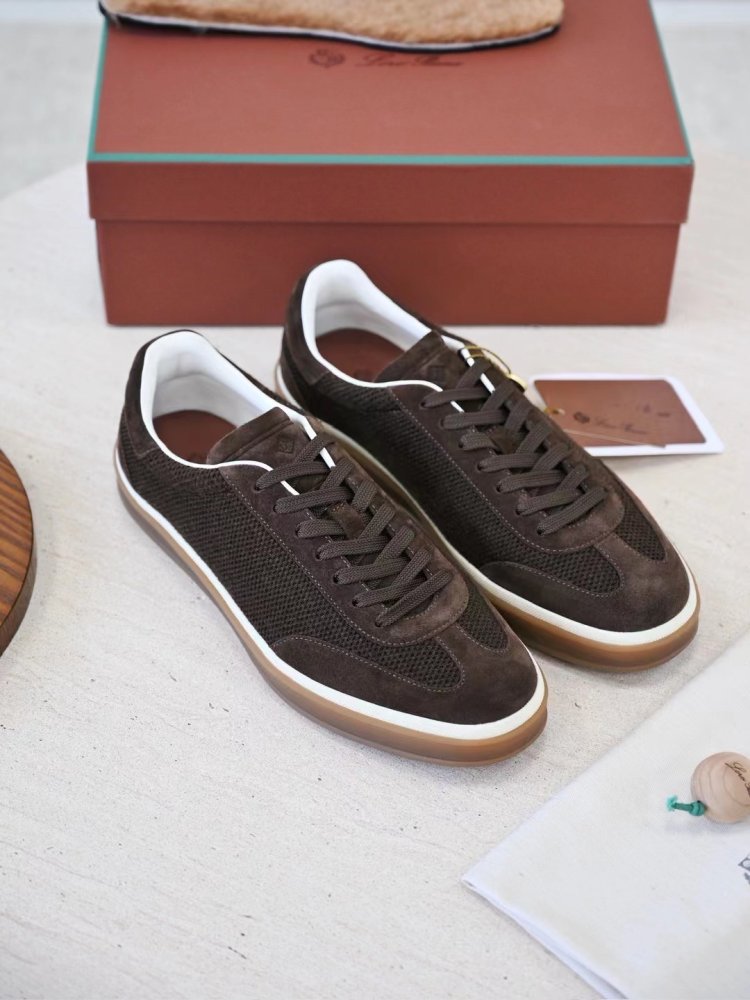 Кросівки чоловічі