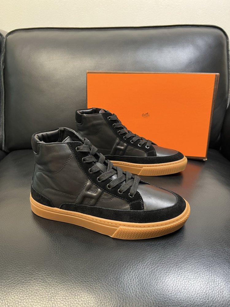 Кросівки чоловічі