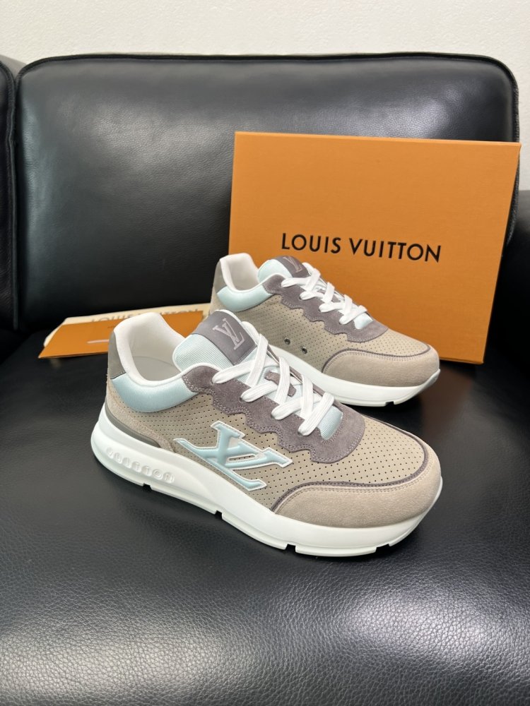 Кросівки чоловічі