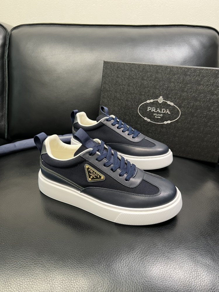 Кросівки чоловічі