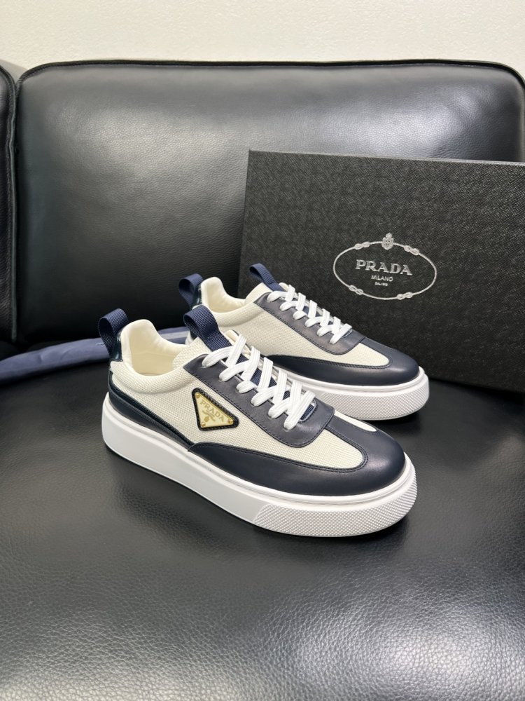 Кросівки чоловічі