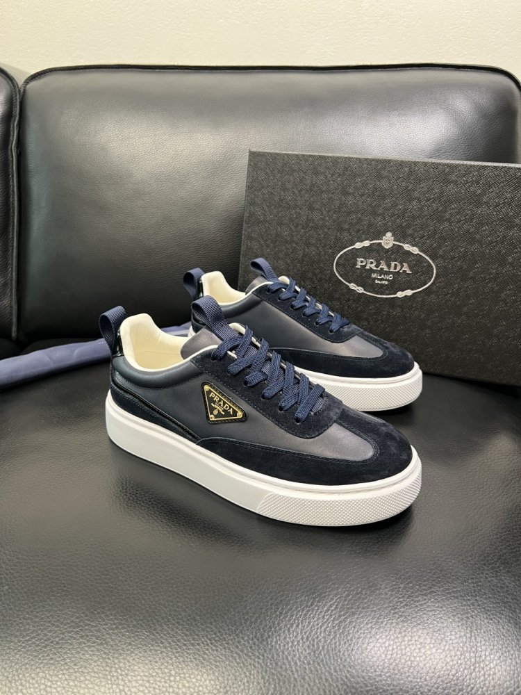 Кросівки чоловічі