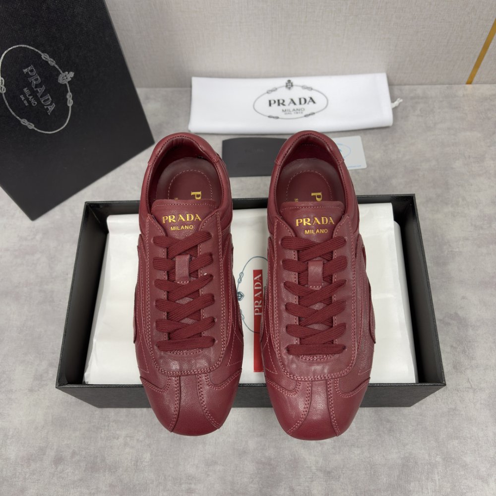 Кросівки чоловічі