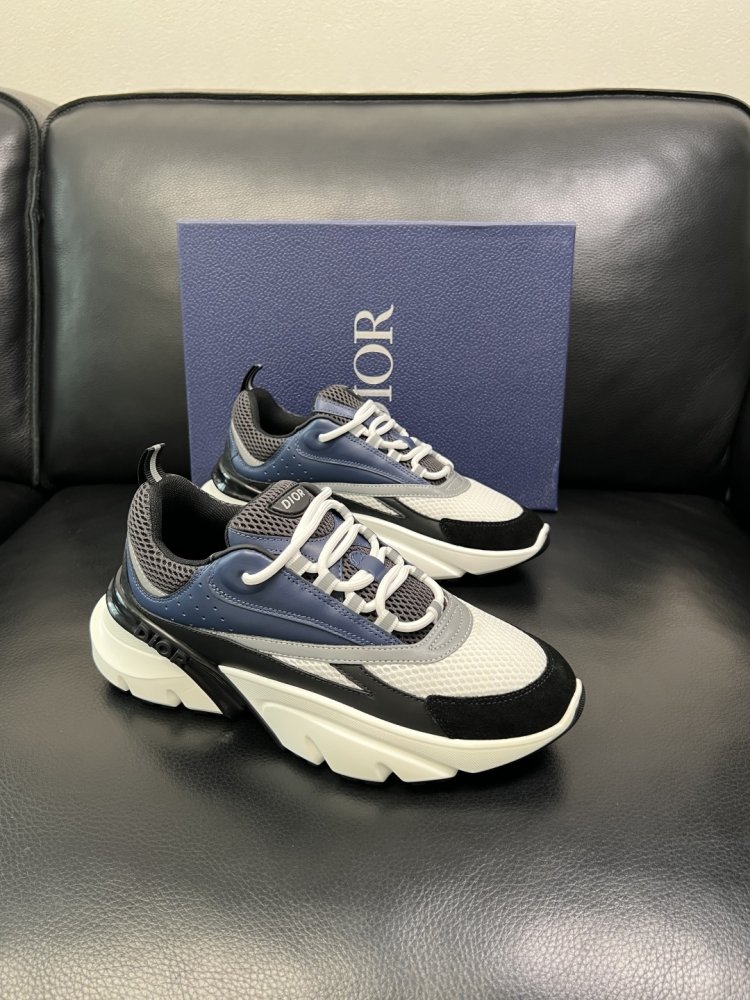 Кросівки чоловічі