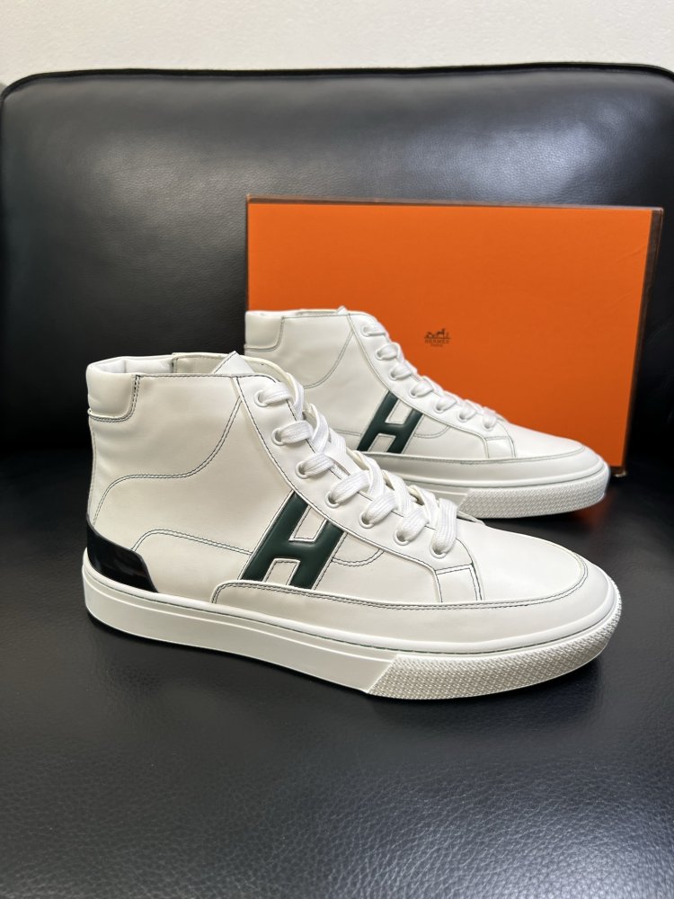 Кросівки чоловічі