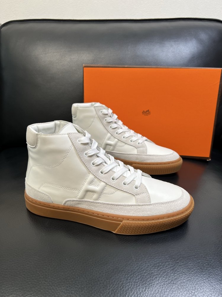 Кросівки чоловічі