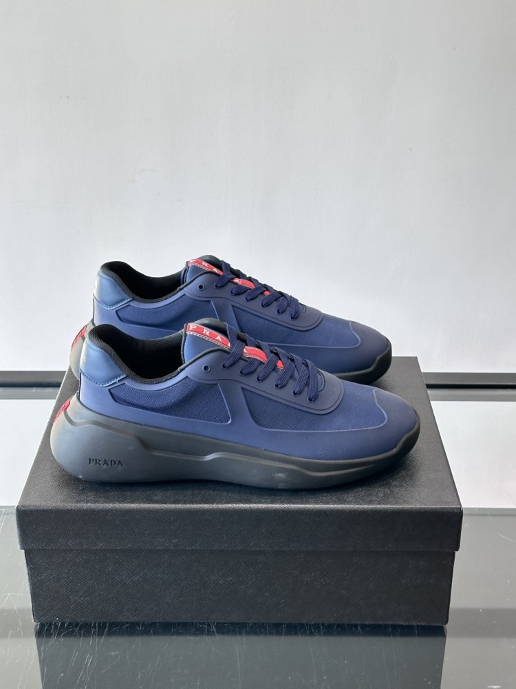 Кросівки чоловічі