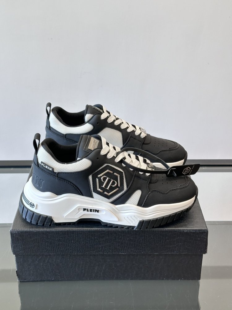 Кросівки чоловічі