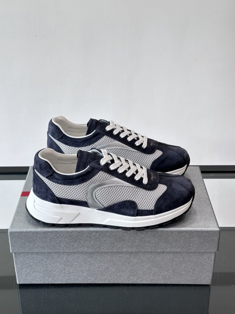 Кросівки чоловічі