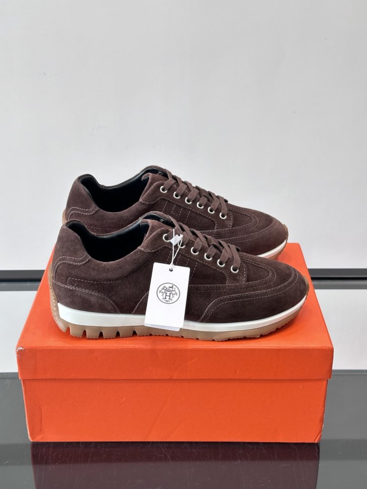 Кросівки чоловічі