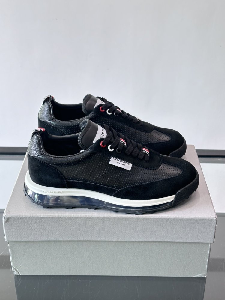Sneakers men's