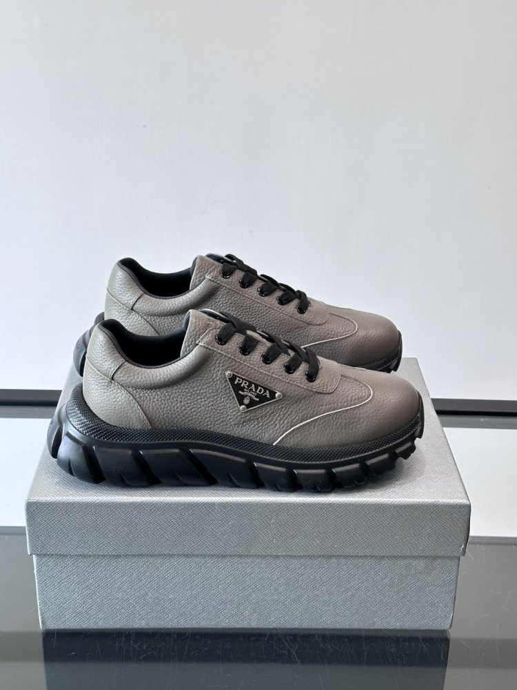 Sneakers men's
