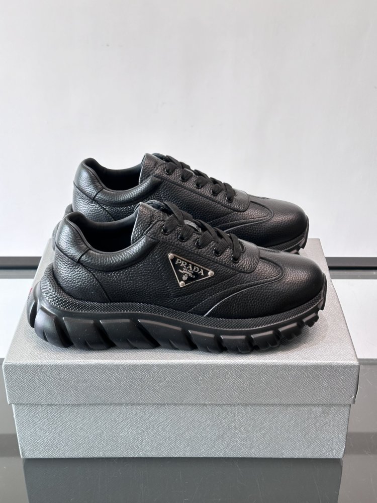Sneakers men's
