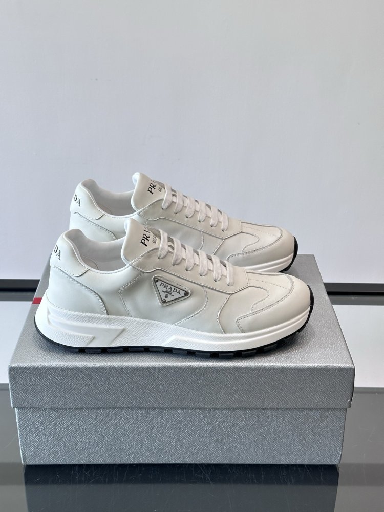 Sneakers men's