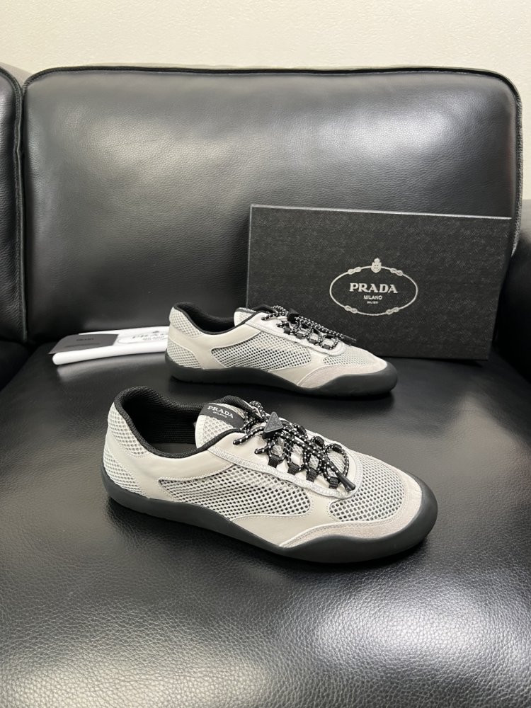 Sneakers men's