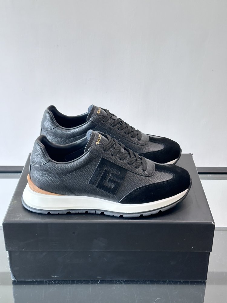 Sneakers men's