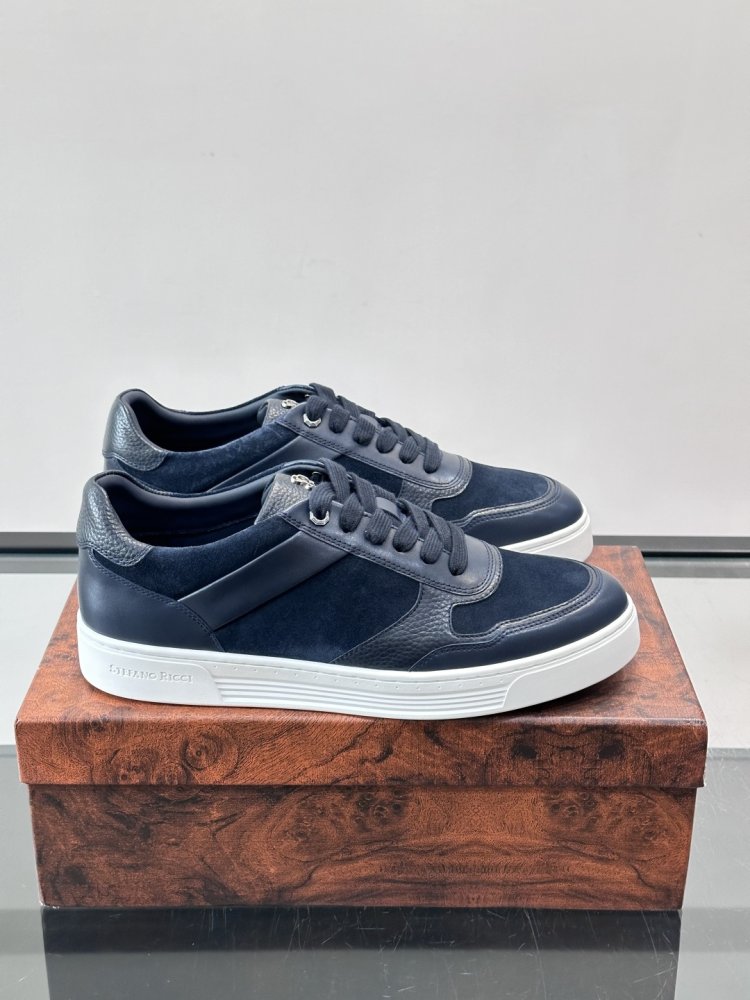 Sneakers men's