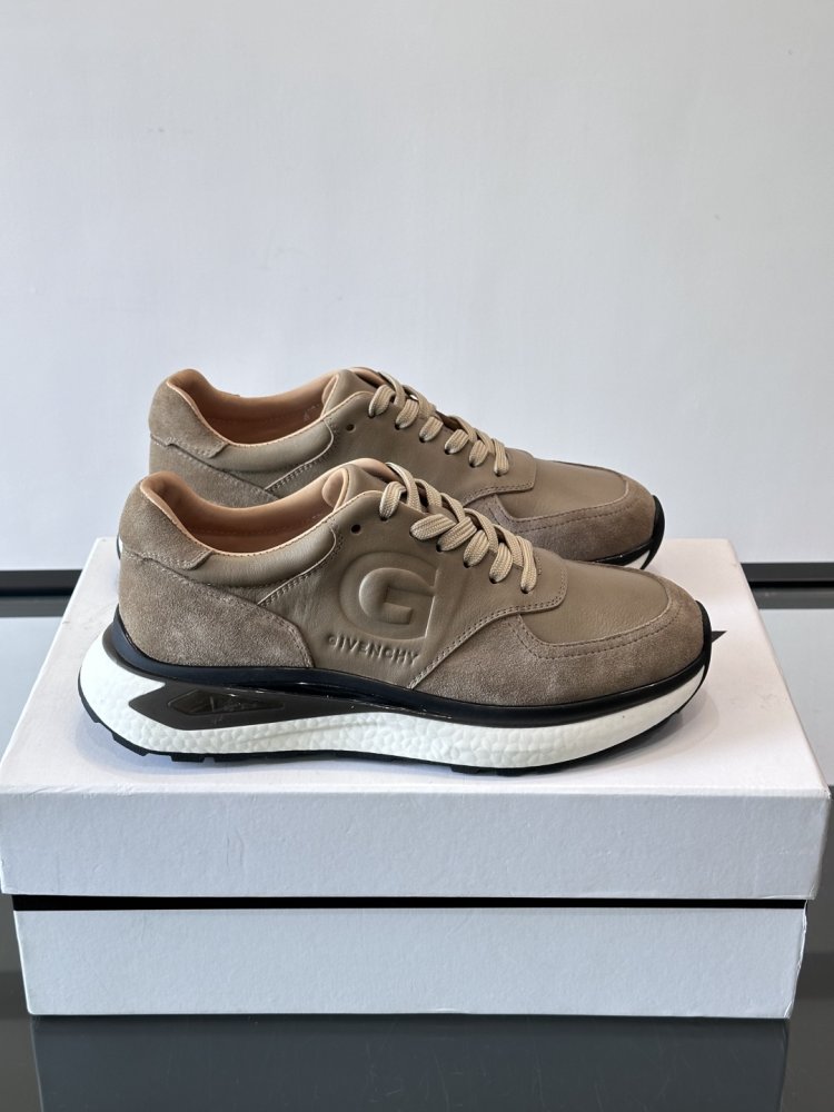 Sneakers men's