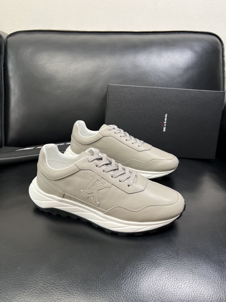 Sneakers men's