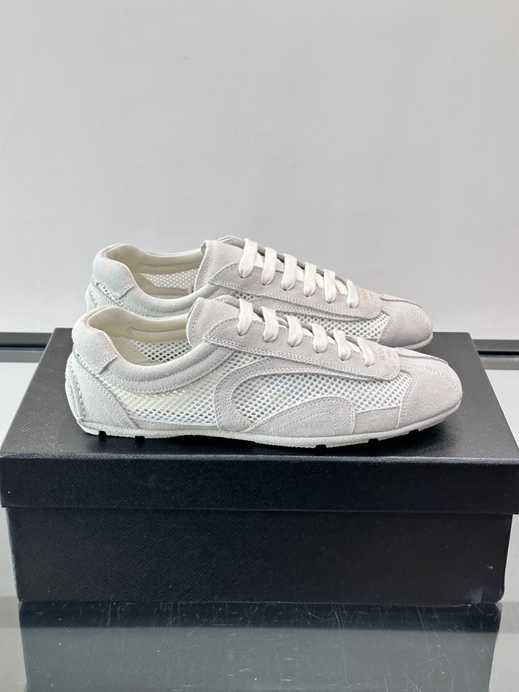 Sneakers men's