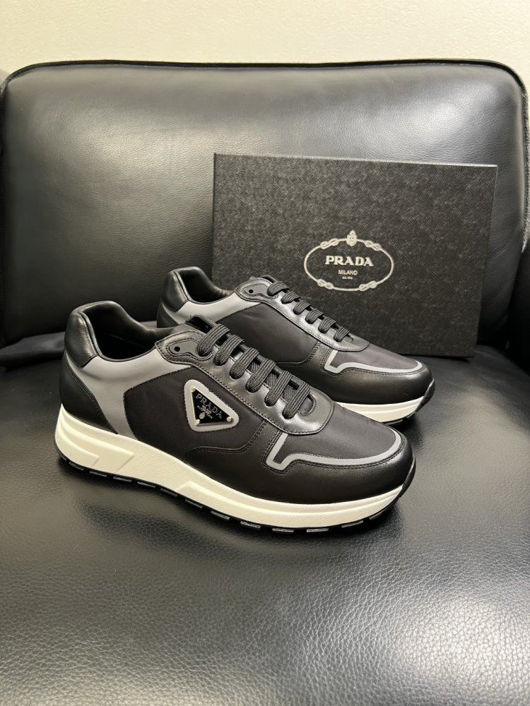 Sneakers men's