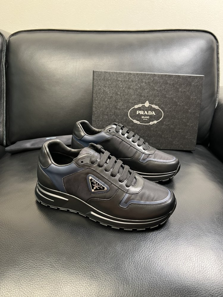 Sneakers men's