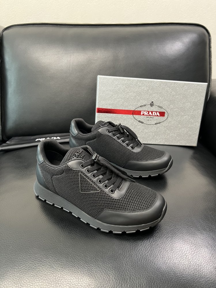 Sneakers men's