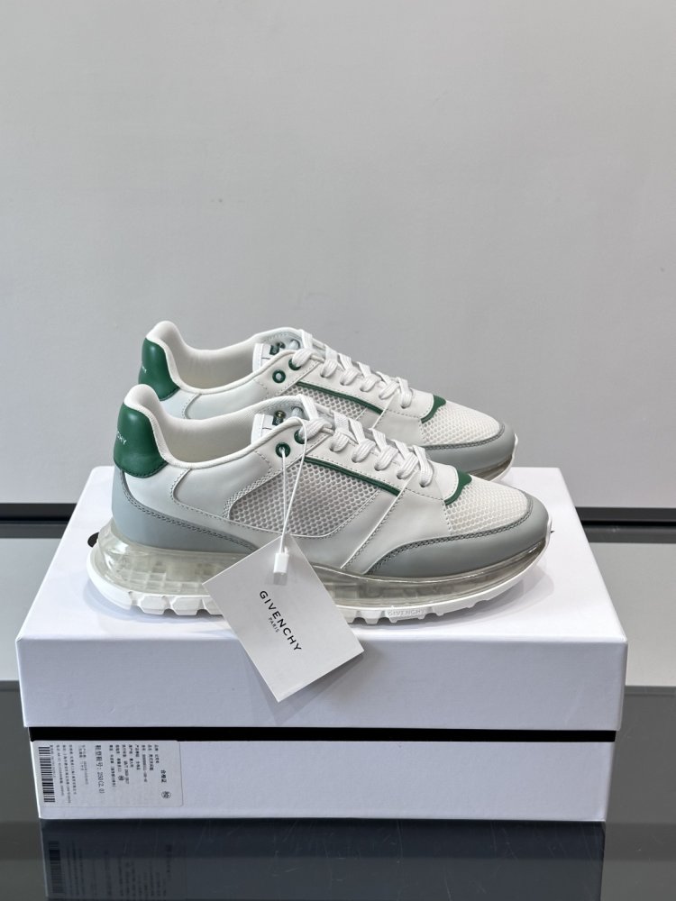 Sneakers men's