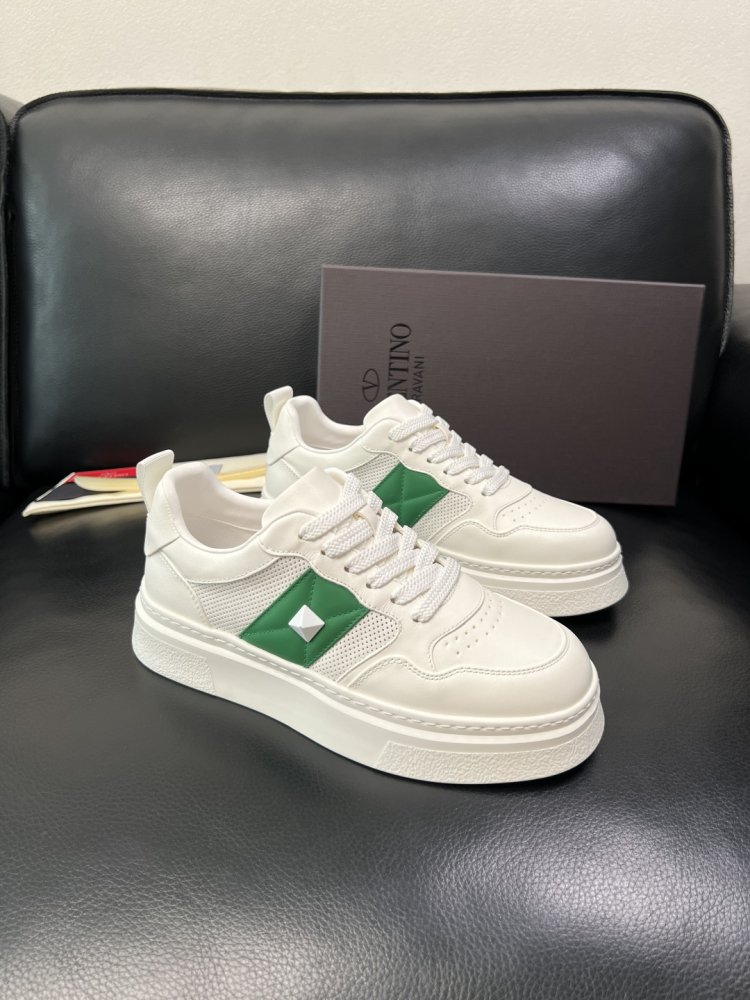 Sneakers men's