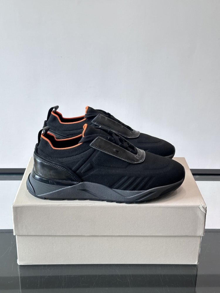 Sneakers men's