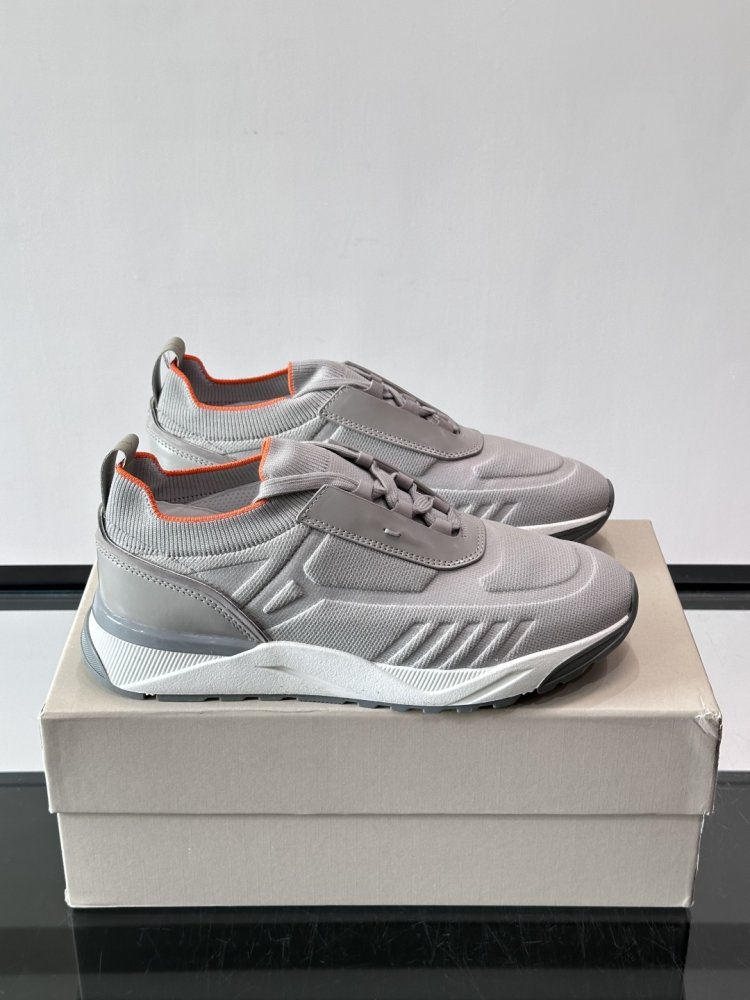 Sneakers men's