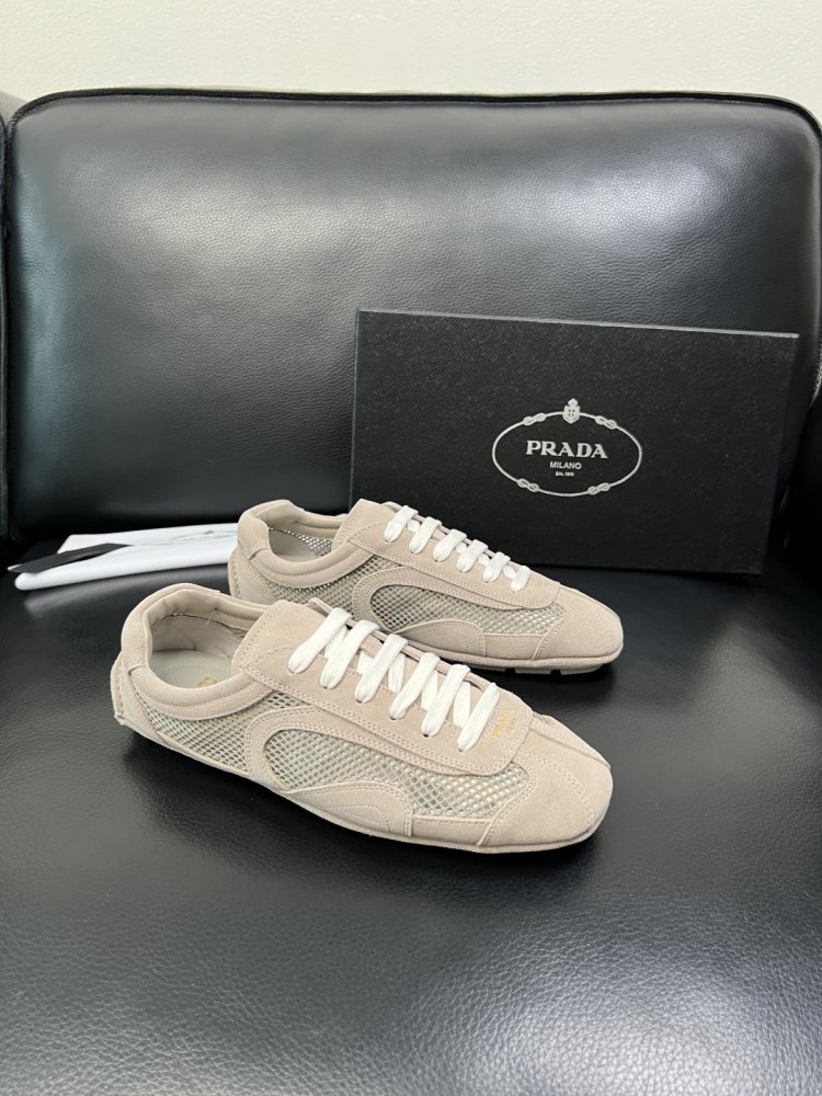 Sneakers men's