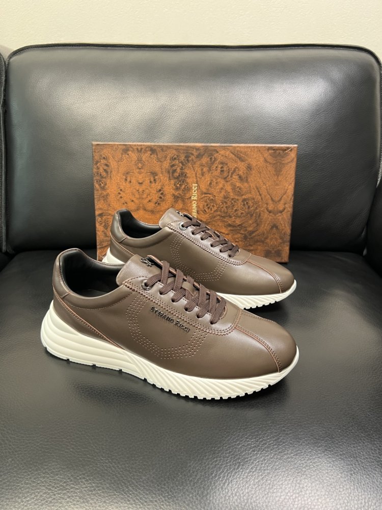 Sneakers men's