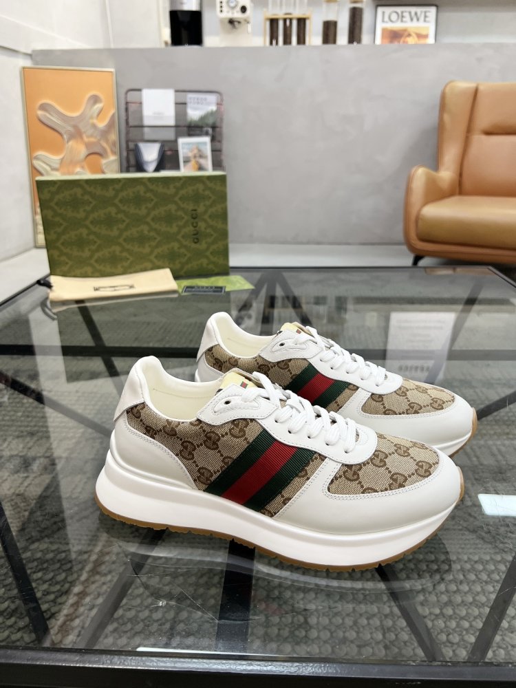 Кросівки чоловічі фото 2