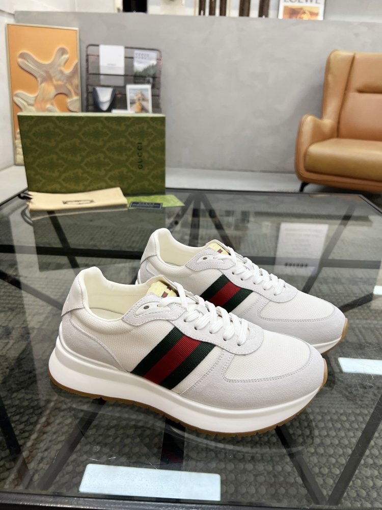 Кросівки чоловічі фото 2