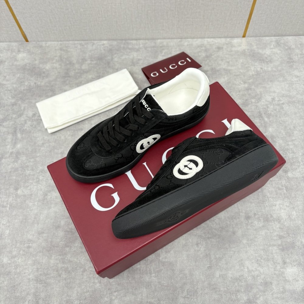 Кросівки чоловічі фото 2