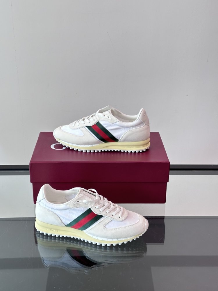 Кросівки чоловічі фото 4