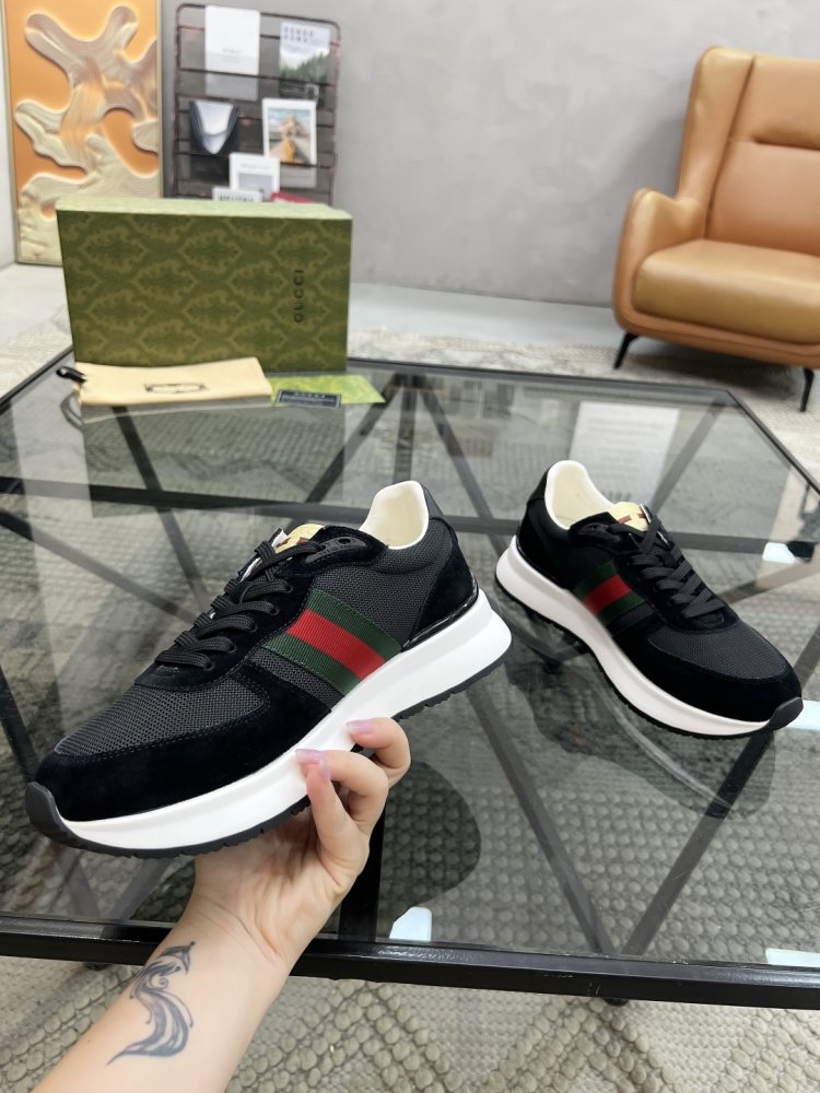 Кросівки чоловічі фото 5